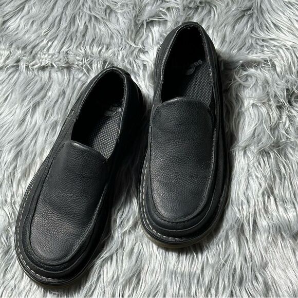 Dr Martens shoes like new - Picture 2 of 9